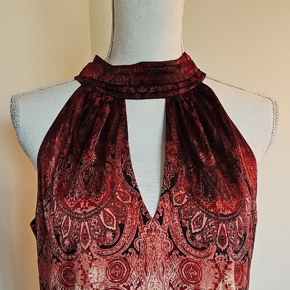 White House Black Market Burgundy and Cream Blouse - Picture 2 of 7